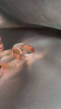 Load and play video in Gallery viewer, Birth month flower ring- Bold