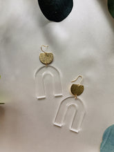 Load image into Gallery viewer, Clear Acrylic Arches with gold hook